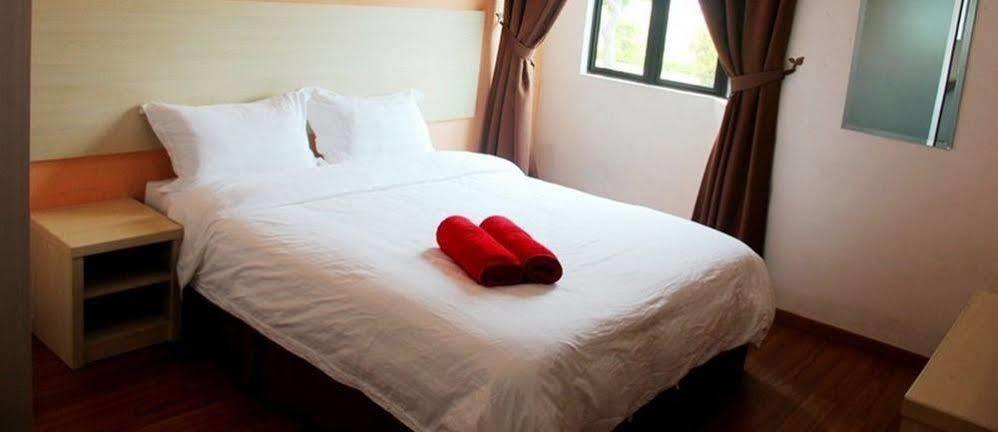Oyo 1158 906 Airport Hotell Malacca Eksteriør bilde