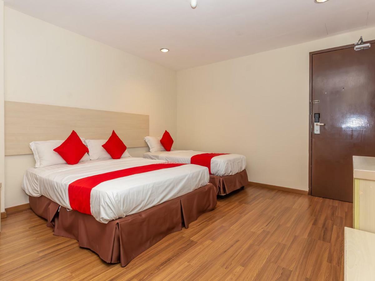 Oyo 1158 906 Airport Hotell Malacca Eksteriør bilde