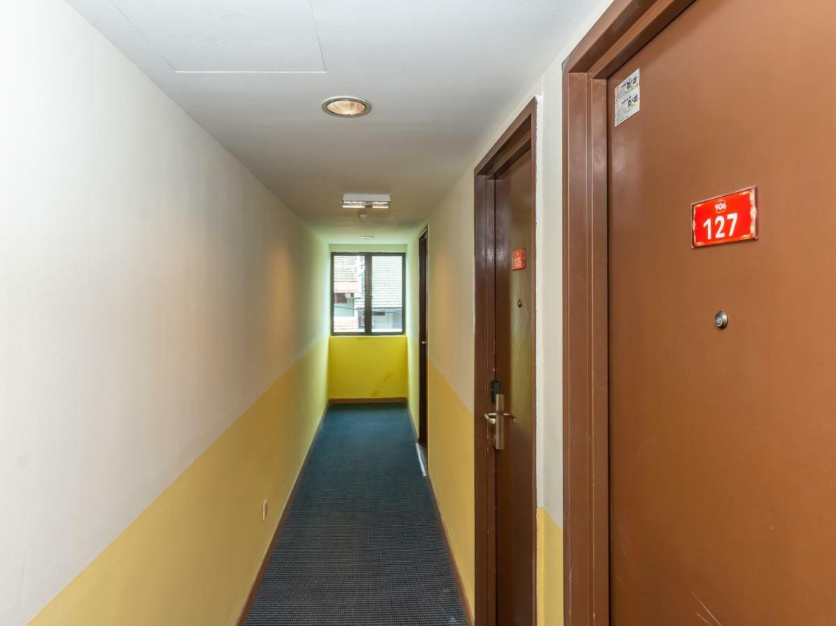Oyo 1158 906 Airport Hotell Malacca Eksteriør bilde