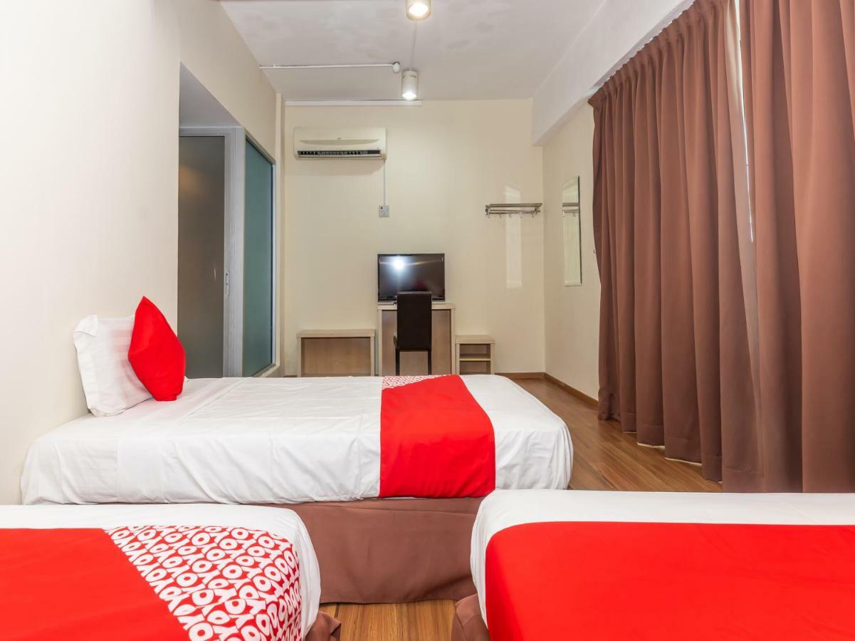 Oyo 1158 906 Airport Hotell Malacca Eksteriør bilde