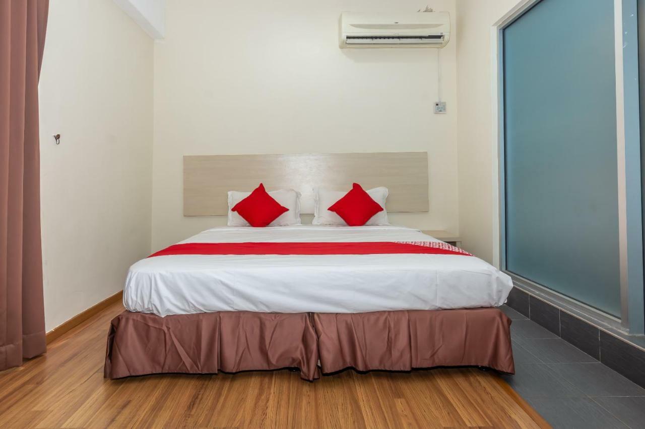 Oyo 1158 906 Airport Hotell Malacca Eksteriør bilde