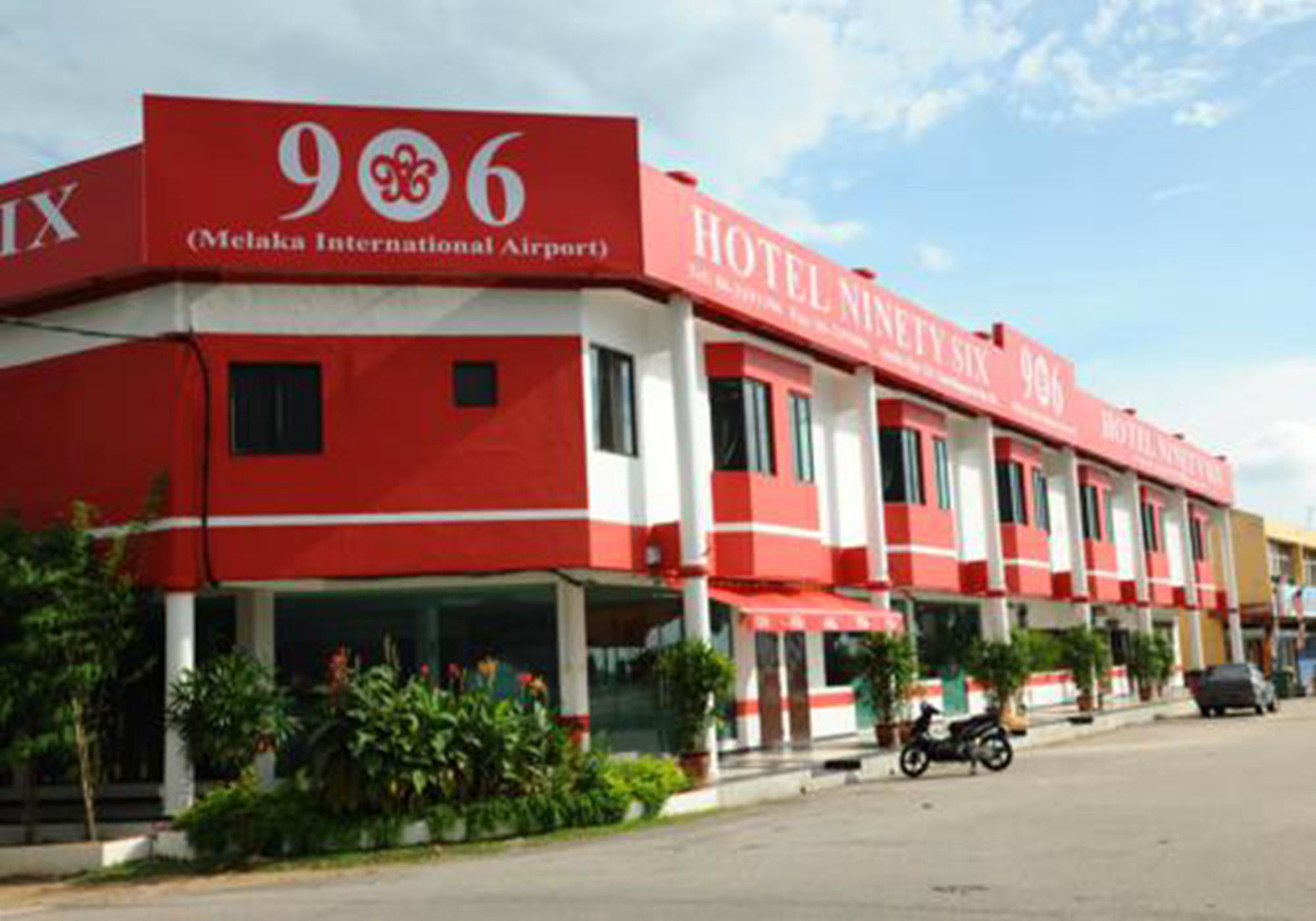 Oyo 1158 906 Airport Hotell Malacca Eksteriør bilde